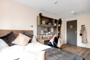 1 bed flat, Howard Gardens, Adamstown, Cardiff, CF240FA - Image 4
